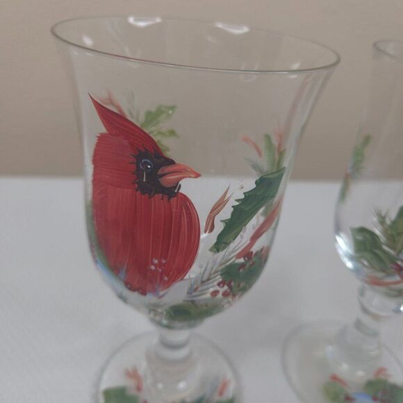Set Of 2 Hand-Painted Cardinal Wine Glasses Goblets Festive Holly Design - Picture 5 of 6